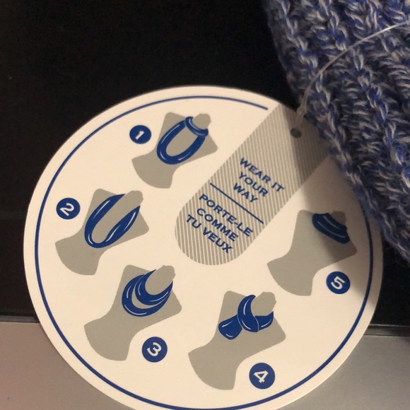 Infinity scarf Toronto BlueJays - Picture 6 of 6